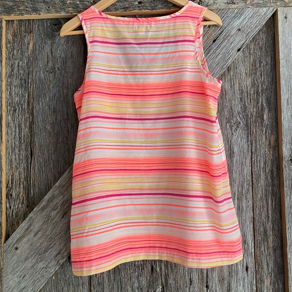 ⭐️ Beautiful Striped Gap Top - Picture 4 of 5